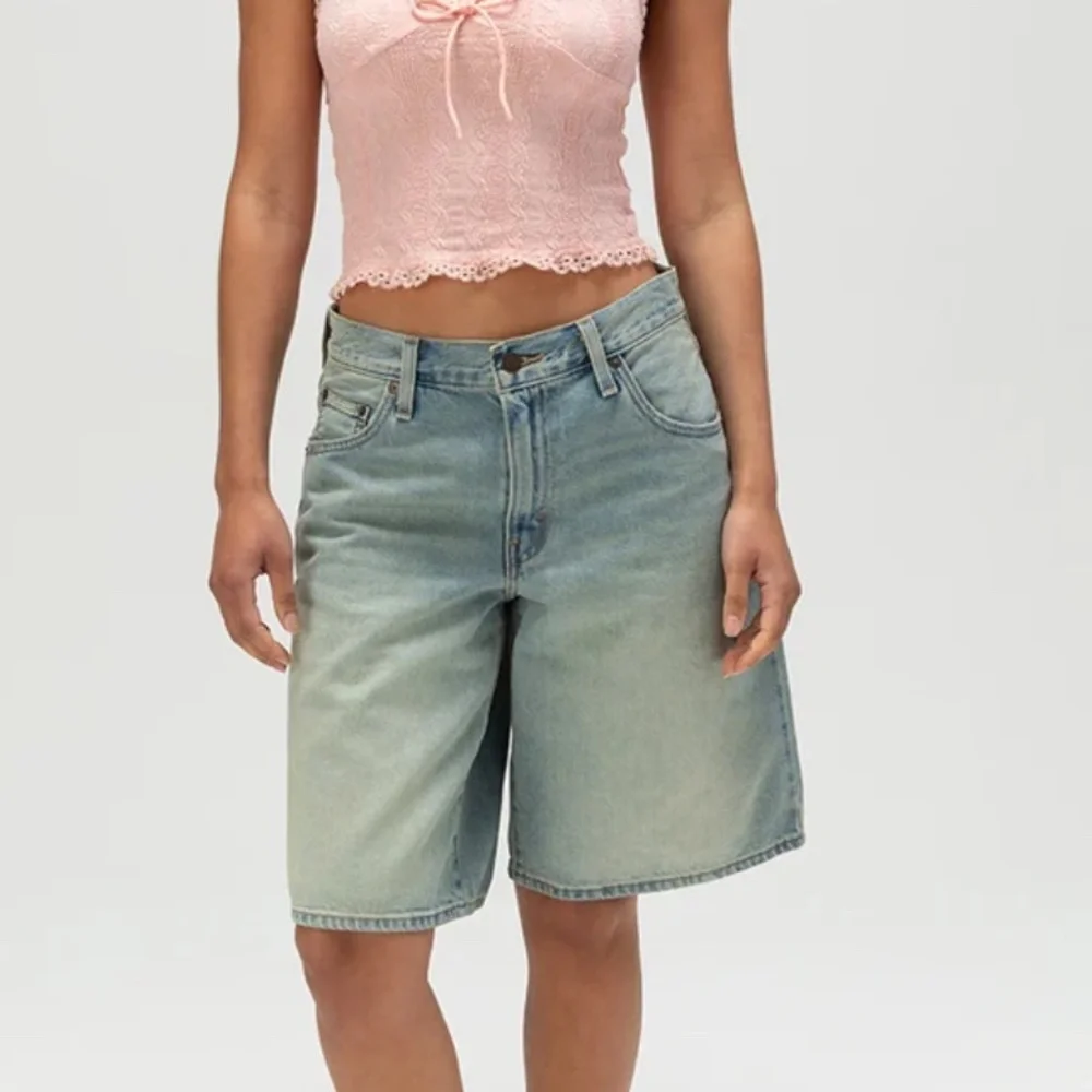 NWT LEVI'S Premium Baggy Dad Womens Jorts - I Told You Sze 34